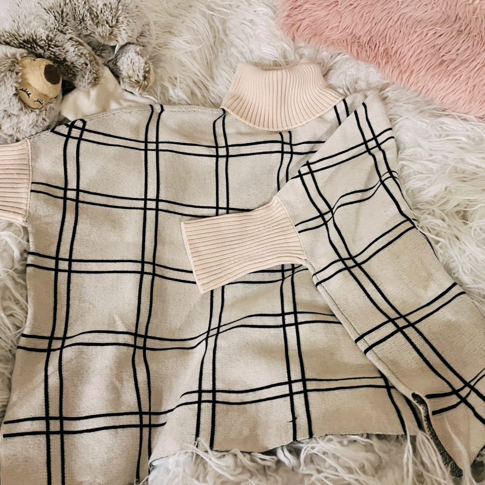G2000 Light Pink/Cream Oversized Grid Knit